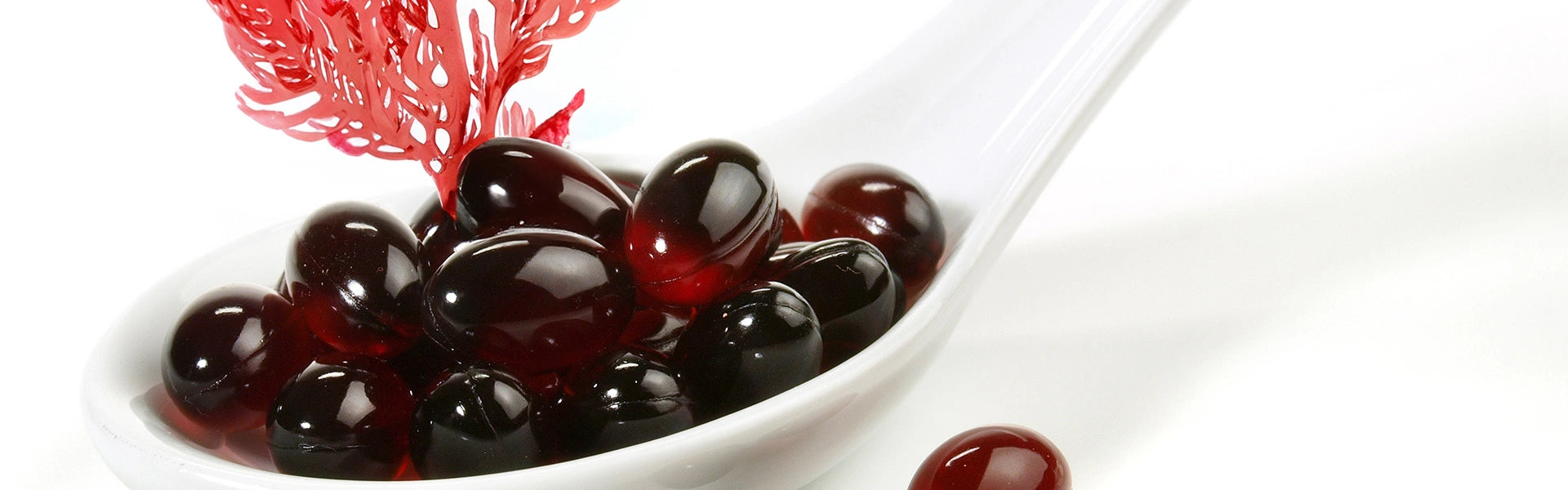 Astaxantina, el Poderoso Antioxidante: Beneficios, Fuentes Naturales, Dosis Recomendada y Efectos Secundarios